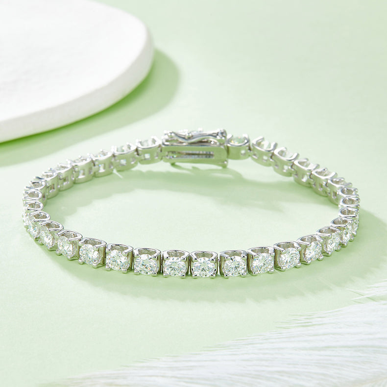 Classic Round-cut Bullhead Tennis Bracelet