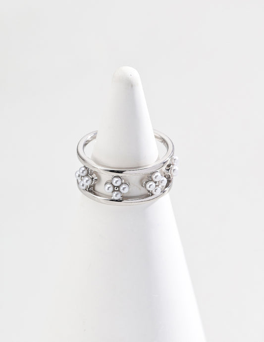 Silver Minimalist Pearl Ring