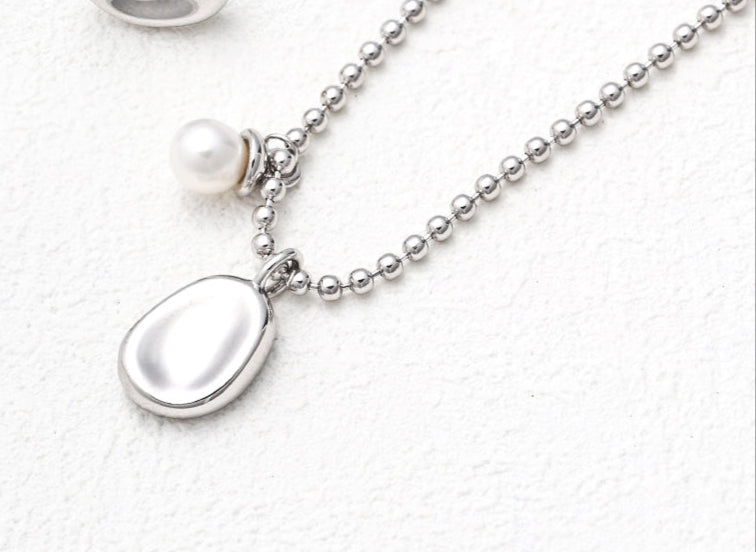 Silver Elegant Pearl Necklace