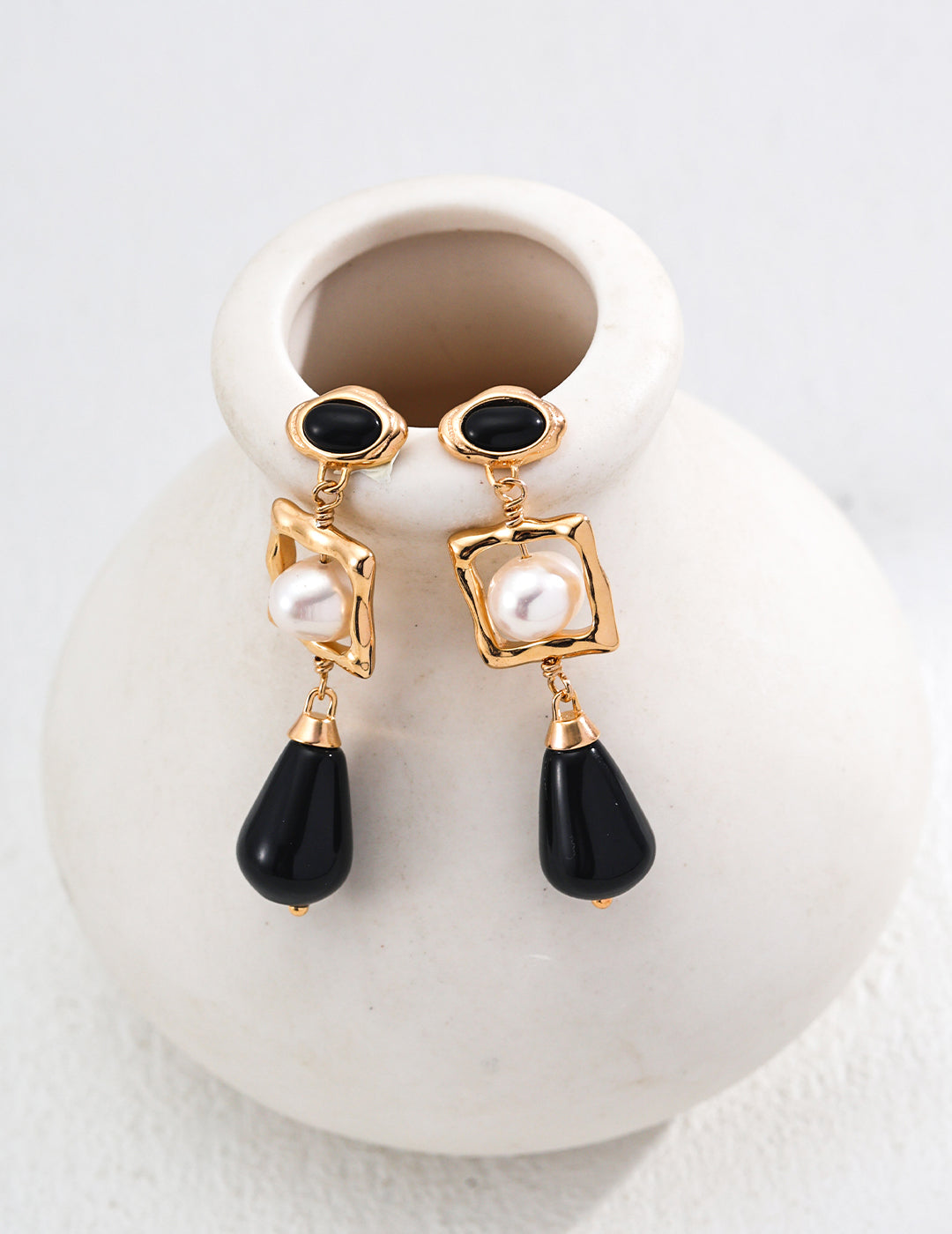 Natural Pearl and Black Onyx Glass Earrings